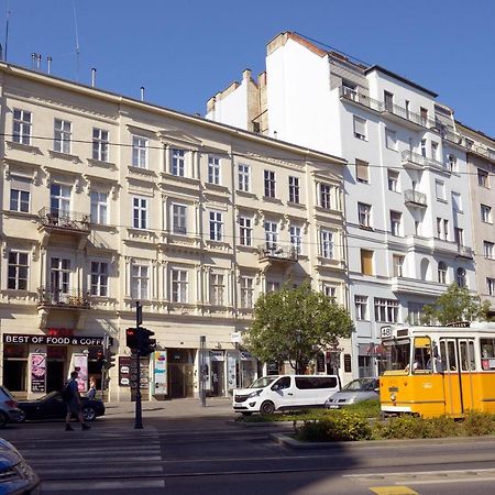 Orangehomes 4 Bdrm Apartment View To Synagogue Budapest Esterno foto