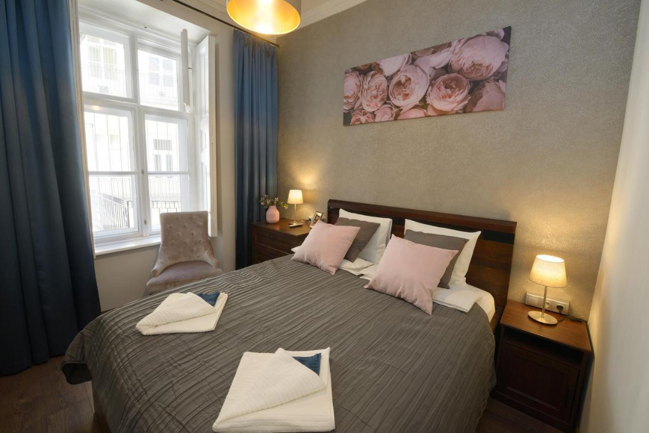 Orangehomes 4 Bdrm Apartment View To Synagogue Budapest Esterno foto