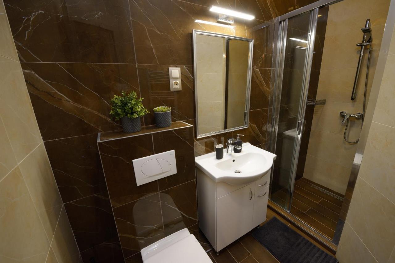 Orangehomes 4 Bdrm Apartment View To Synagogue Budapest Esterno foto