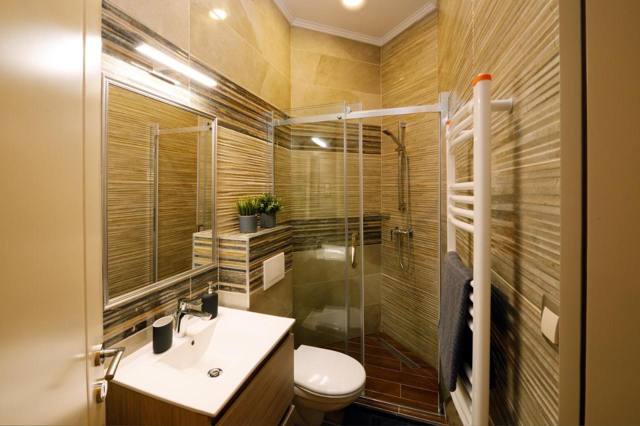 Orangehomes 4 Bdrm Apartment View To Synagogue Budapest Esterno foto